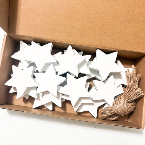 Christmas Farmhouse Star Ornaments | 24 Pieces - Picture 3 of 8